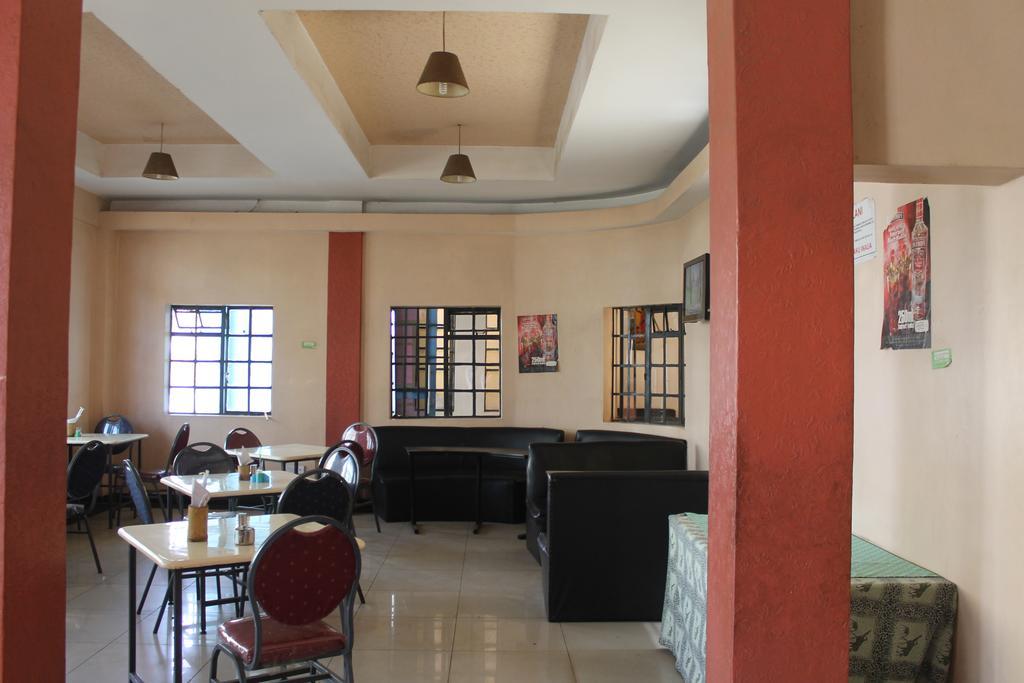 Bed and Breakfast La Jardine Найроби Экстерьер фото