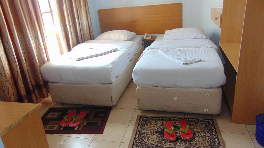 Bed and Breakfast La Jardine Найроби Экстерьер фото