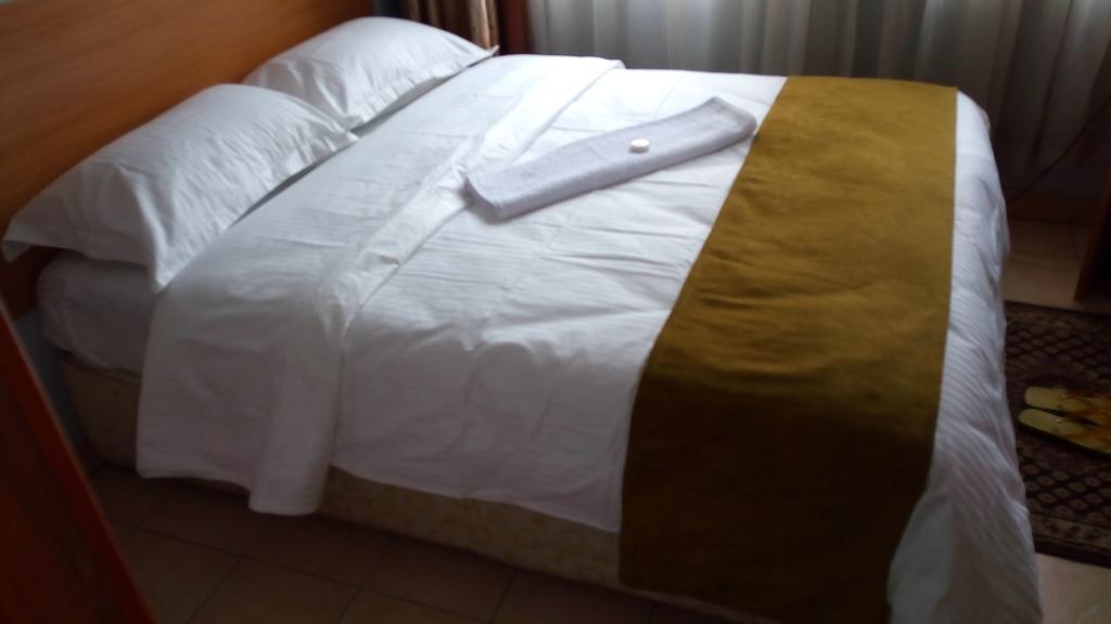 Bed and Breakfast La Jardine Найроби Номер фото