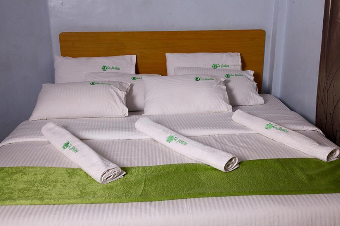 Bed and Breakfast La Jardine Найроби Экстерьер фото